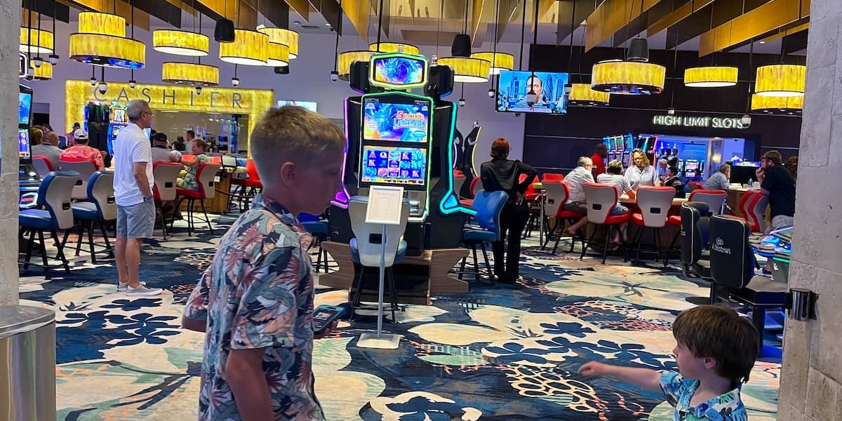 casino at resorts world hilton hotel resort bimini bahamas