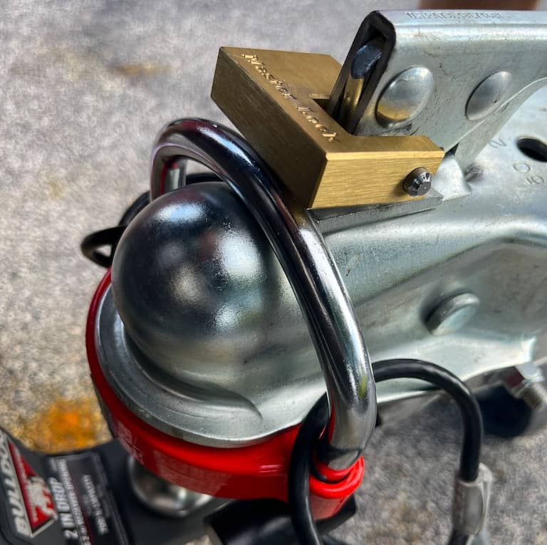 masterlock trailer coupler lock for hitch and latch